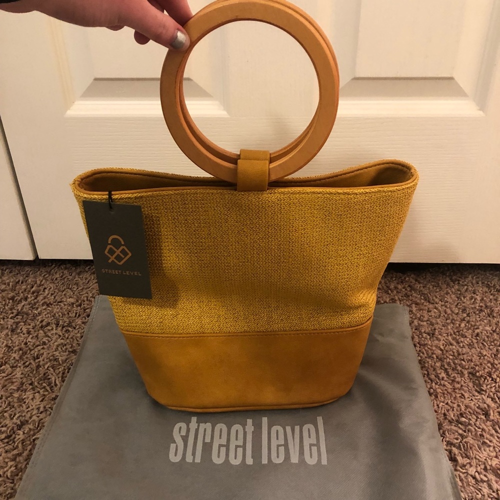 STREET LEVEL BAG